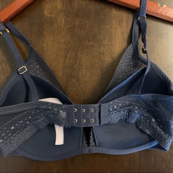 Victoria’s Secret Incredible by VS Plunge Bra 32DD - Picture 2 of 5